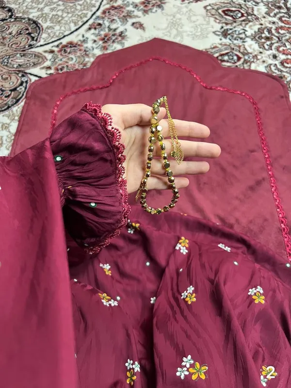 Namaznik, 100% qo'l mehnati, sifati premium 1 Namaznik, 100% qo'l mehnati, sifati premium 1