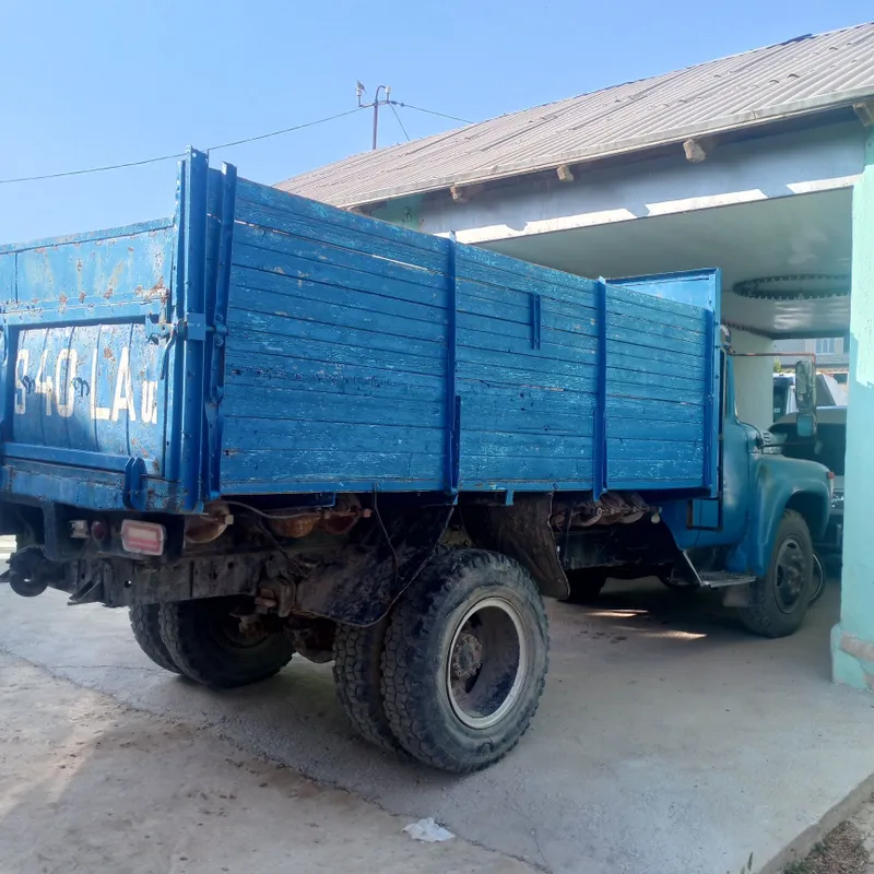 Zil bortil sotiladi 5 Zil bortil sotiladi 5