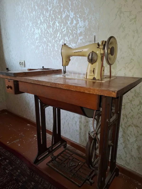Tumchali sovet tikuv mashinasi 2