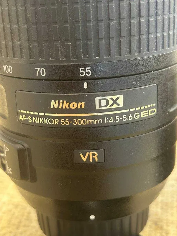 Фотообьектив Nikon DX AF-S NIKKOR 55-300mm 1:4.5-5.6G ED