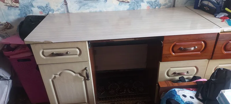 Срочно продаётся Письменный стол