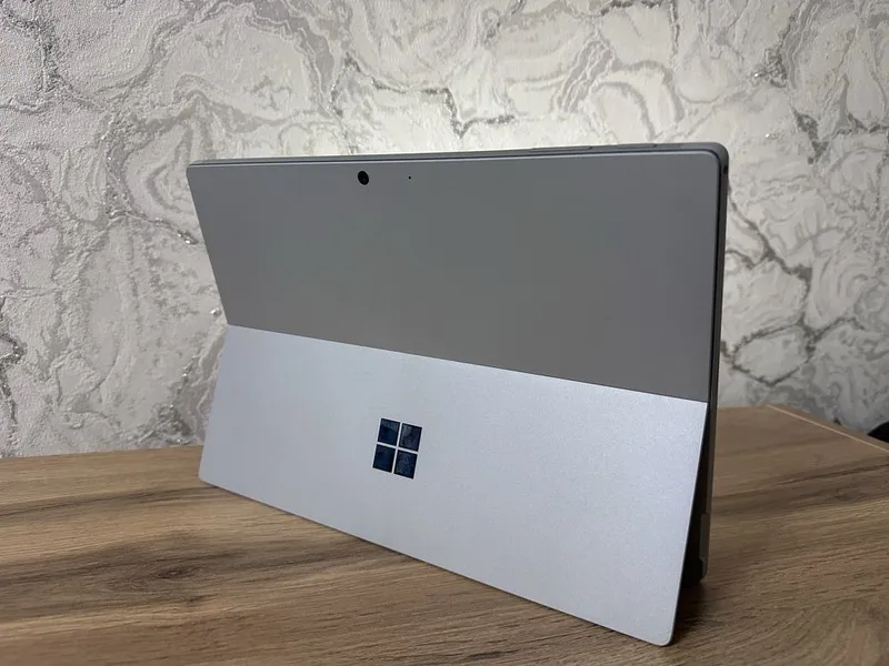 Surface 7 pro 4/128 i3 10 pokoleniya — фото 1