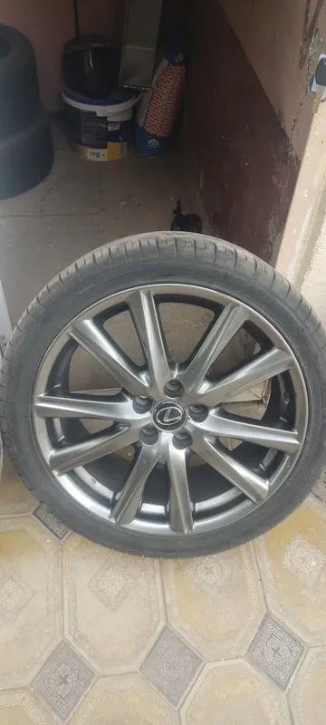 Продаётся диски кованые оригинал 245/40/19R 5 Продаётся диски кованые оригинал 245/40/19R 5