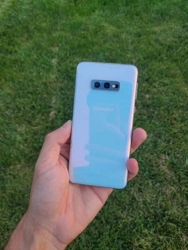 samsung s10e 6/128GB 3 samsung s10e 6/128GB 3