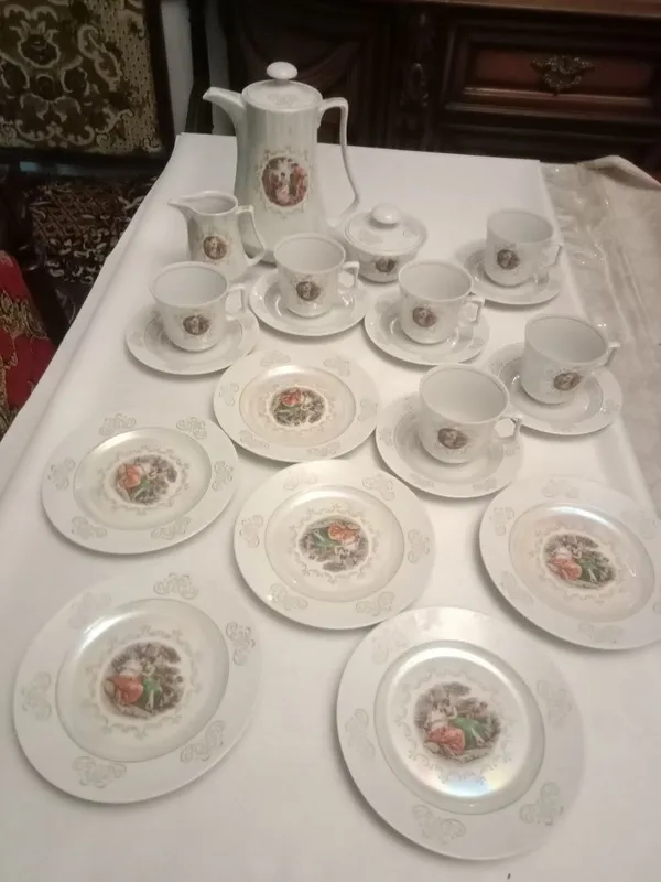 Продам немецкий чайный сервиз Мадонна