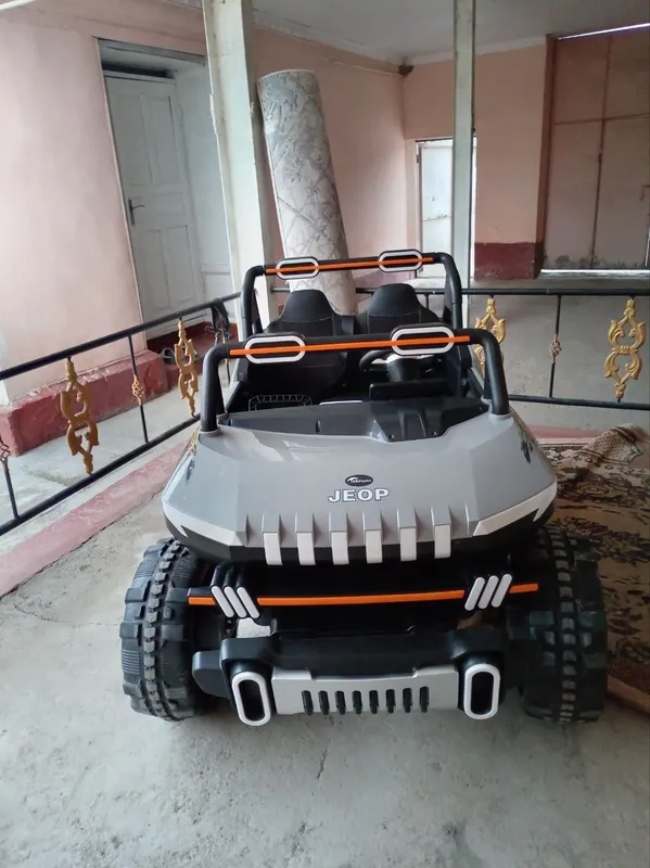Продам электромашыну для детей