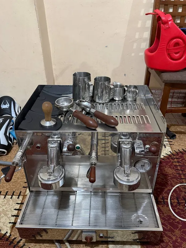 Coffee mashina Coffee machine 1