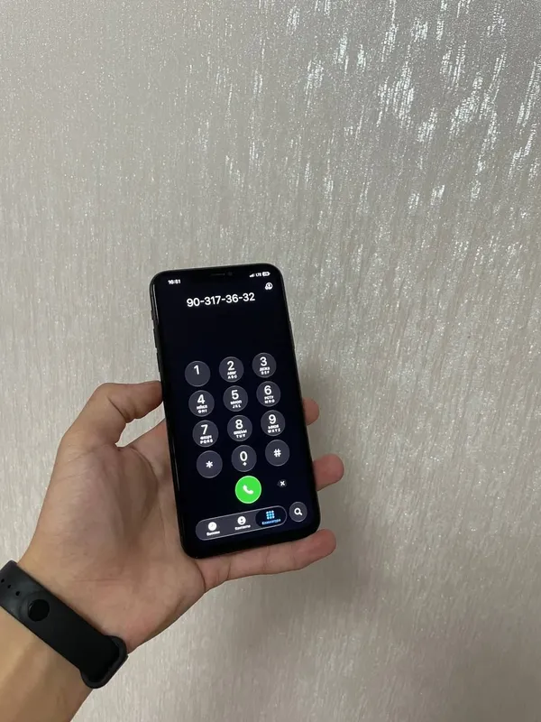 iPhone 11 Pro Max 512GB 2 iPhone 11 Pro Max 512GB 2