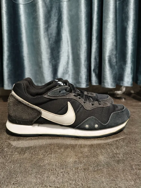 Оригинальные кроссовки Nike Venture Runner 1 Оригинальные кроссовки Nike Venture Runner 1