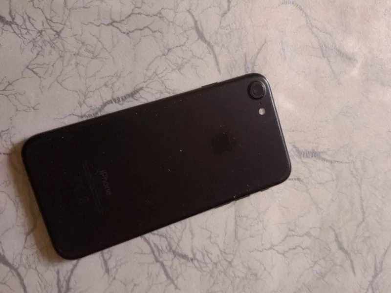 Iphone 7 bor 32 talik 75 yomks edial 2 Iphone 7 bor 32 talik 75 yomks edial 2