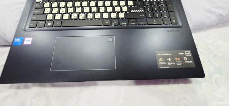 ASUS Vivobook 17.3 — фото 3