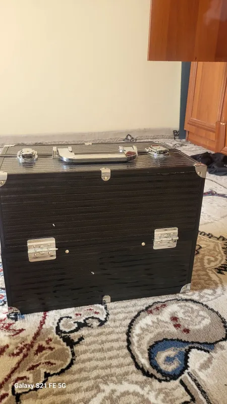 Sotiladi narxni yana telefonda gaplashamz idishlari bn beriladi,