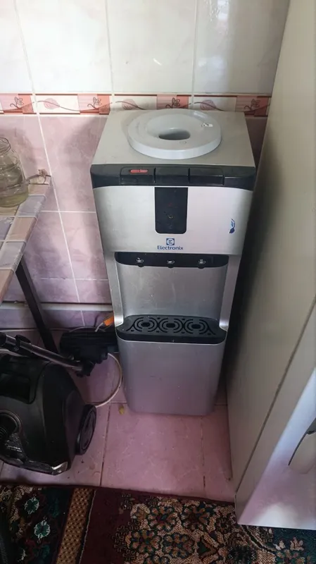 продаётся кулер для воды 2 продаётся кулер для воды 2