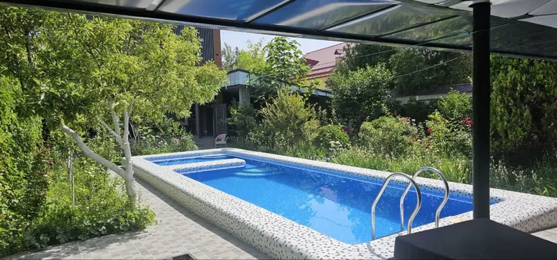 Evro-Dacha Gazalkent sotiladi! 2 qavatli, 600 kv.metr!