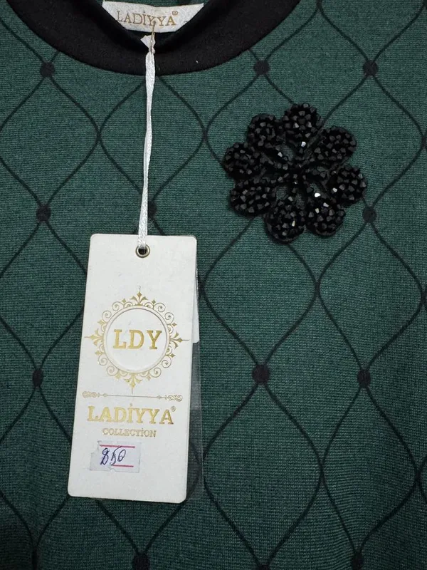 Ayollar ko‘ylagi 38 o‘lcham, M-L 3 Ayollar ko‘ylagi 38 o‘lcham, M-L 3