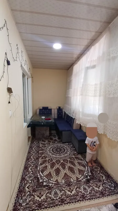 Гулбахор 2 хонали квартира 4этажка 1 этаж