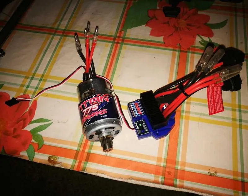 Traxxas EVX-2 + TITAN 775