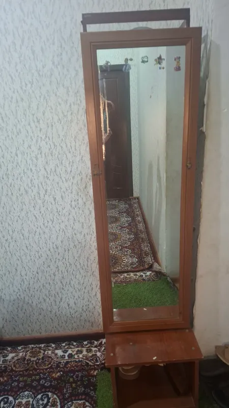 Зеркальный шкаф для обуви Зеркальный шкаф для обуви