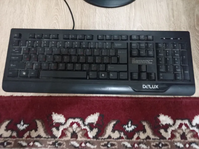 Компьютер включается, но экран не выводится, клавиатура есть 3