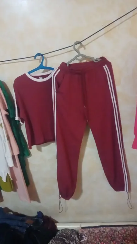 kiyimlar sotiladi 1 kiyimlar sotiladi 1