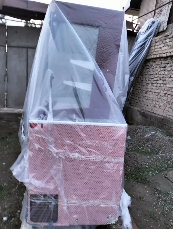 Холодильники магазина — фото 2