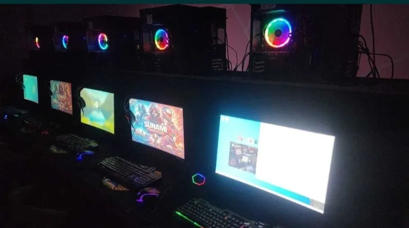 Tayyor Game Club sotiladi.10 ta kompyuter va zamonaviy mebel bilan 7 Tayyor Game Club sotiladi.10 ta kompyuter va zamonaviy mebel bilan 7
