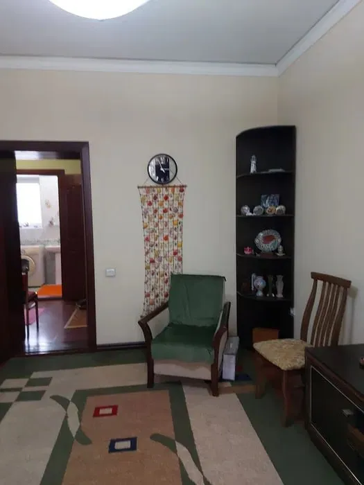 Аренда 2-комнатной квартиры, 80 м², 2/3 этаж (вторичка) Аренда 2-комнатной квартиры, 80 м², 2/3 этаж (вторичка)
