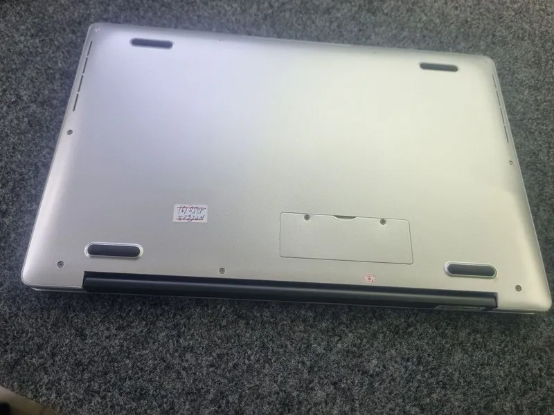 Lenovo noutbuk Celeron 8GB RAM 128GB SSD deyarli yangi karobka hujjat — фото 1