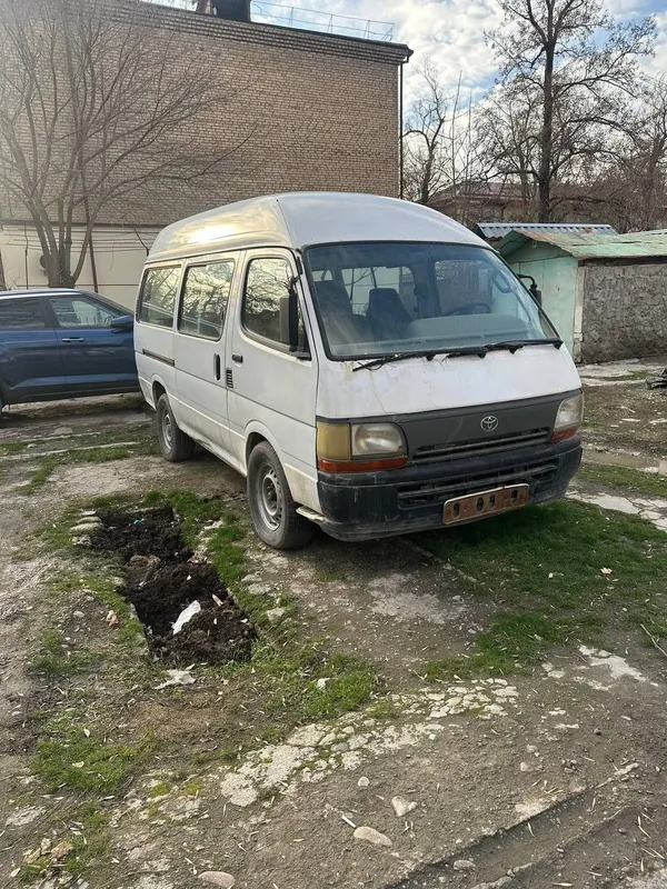 Тойота Хайс с высокой крышей! Большая редкость!