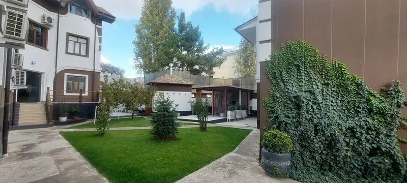 Офисное помещение 220 кв.м. в Яккасарайском районе — фото 1