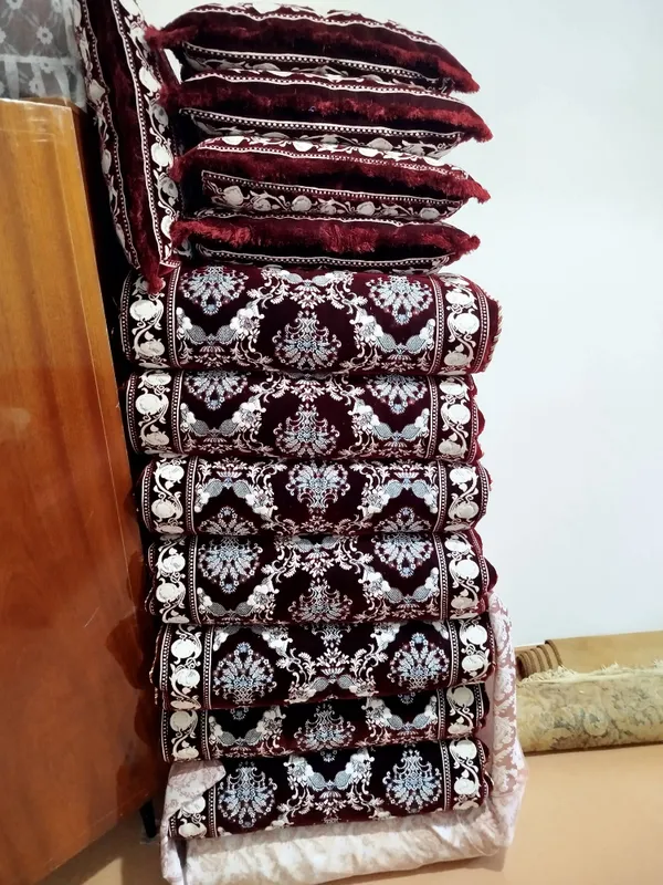 ko'rpacha yostiq 4 tadan 1 ko'rpacha yostiq 4 tadan 1