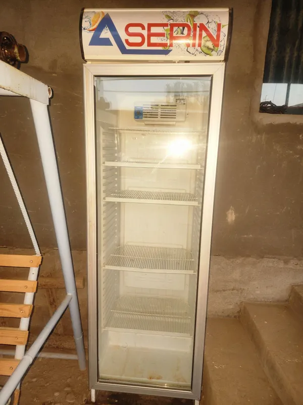 Vitrina xalodilnik Vitrina xalodilnik