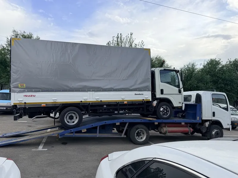 Isuzu evakuator — фото 1