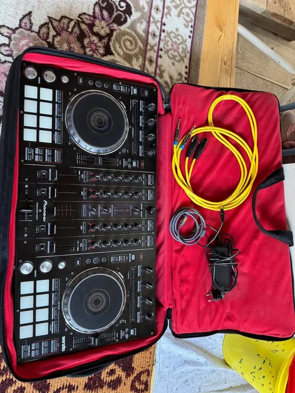 Pioneer Ddj sx sotiladi 3 Pioneer Ddj sx sotiladi 3