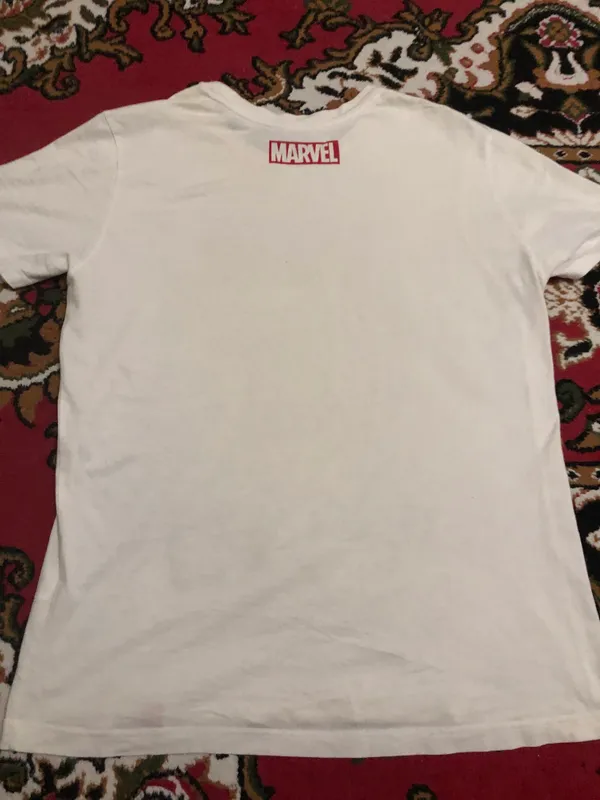 Продаю фирменную футболку Marvel для мужчин — фото 1