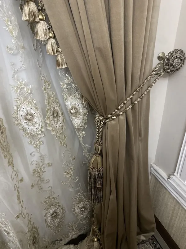 Шторы для зала б/у — фото 4