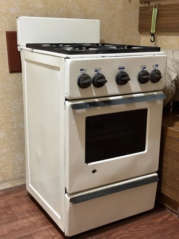 ПРОДАЁТСЯ! Советская газ плита. 1 ПРОДАЁТСЯ! Советская газ плита. 1