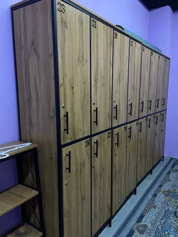 Шкаф в стиле лофт для раздевалки 2 Шкаф в стиле лофт для раздевалки 2