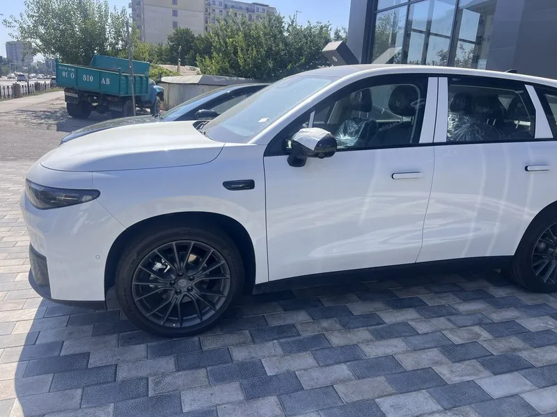 Leapmotor C 10 EV 2026 yil 3 Leapmotor C 10 EV 2026 yil 3