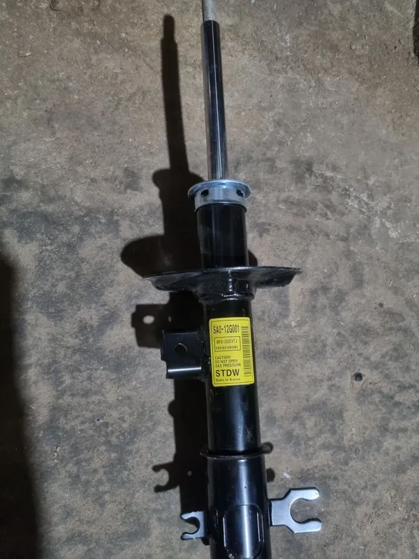 Spark amartizator chap tomoni 1 Spark amartizator chap tomoni 1