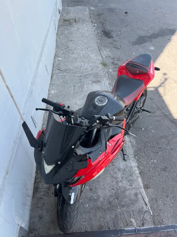 Электрический байк Kawasaki Ninja 1 Электрический байк Kawasaki Ninja 1