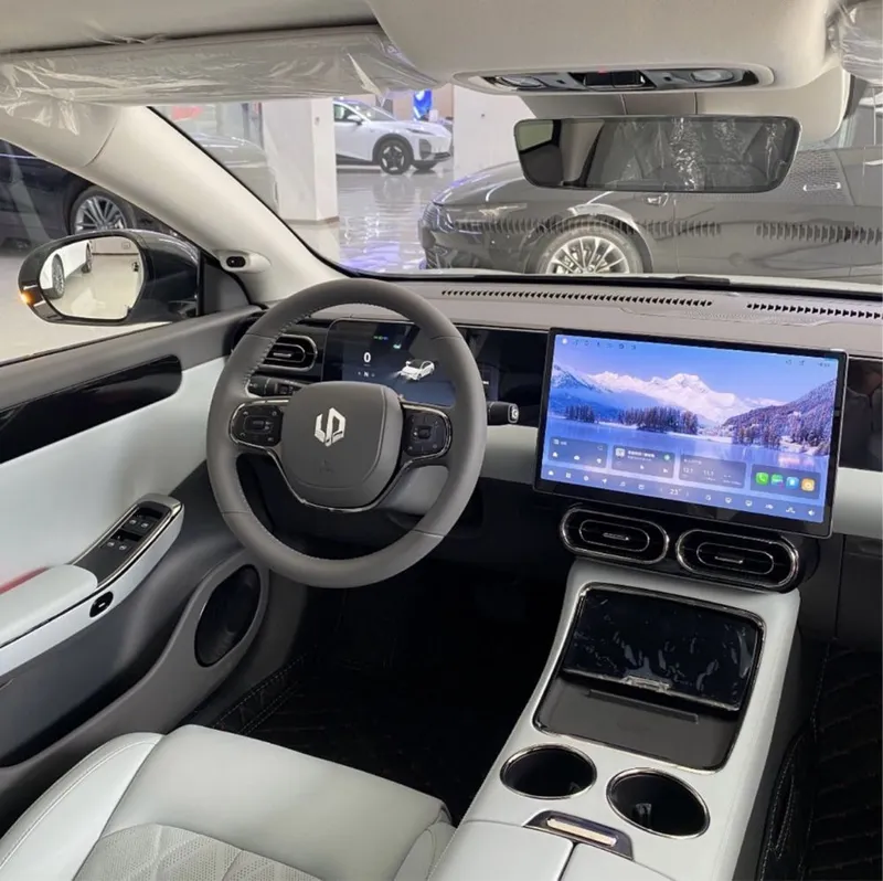 Leapmotor C01 Premium 626 EV — фото 1