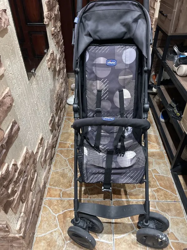 Продается детская коляска chicco 1 Продается детская коляска chicco 1