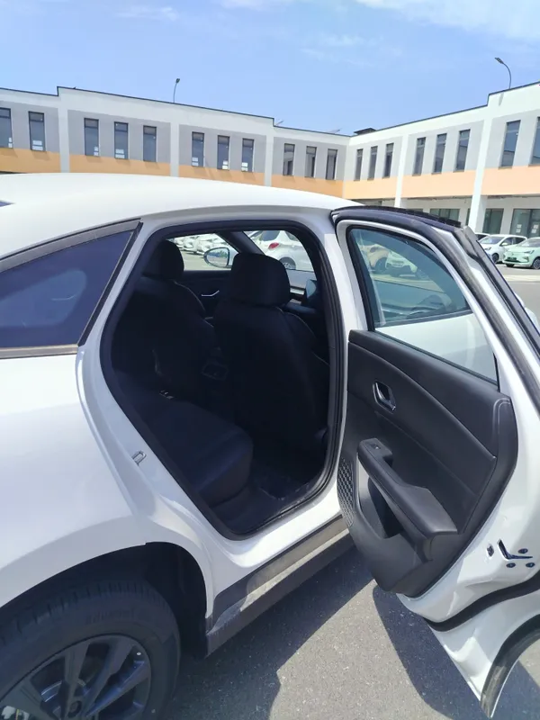 Byd E7 2025 yil 520km zapas xod — фото 4