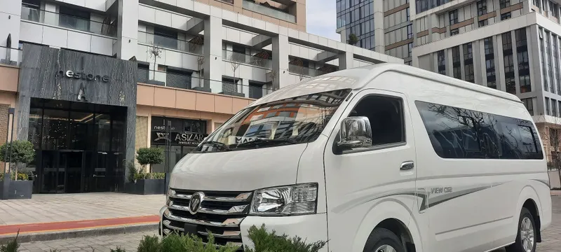 Заказать минивэн/микроавтобус до 12 человек — фото 1