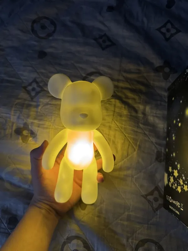 Продам ночник светильник Bearbrick 1 Продам ночник светильник Bearbrick 1