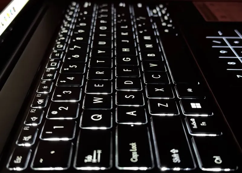 ASUS Zenbook 14X OLED — фото 3