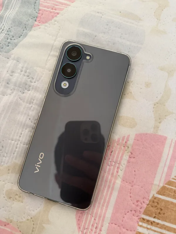Vivo Y 04 8/128 3 Vivo Y 04 8/128 3