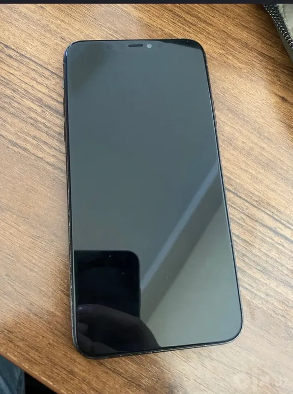 iPhone 11 Pro Max 256 ГБ 4