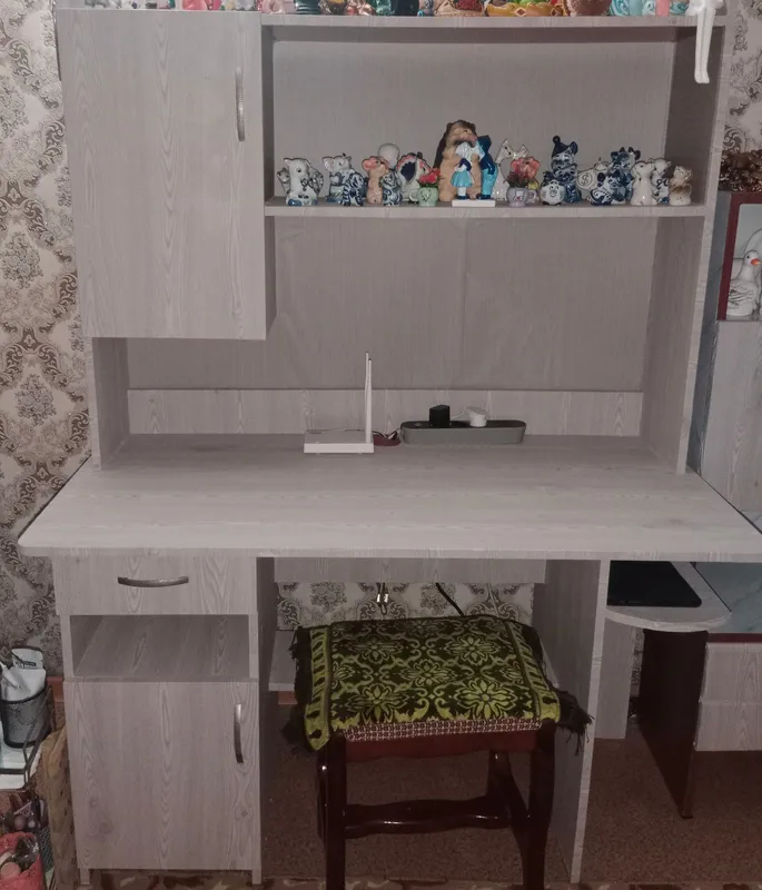 Стол компьютерный
